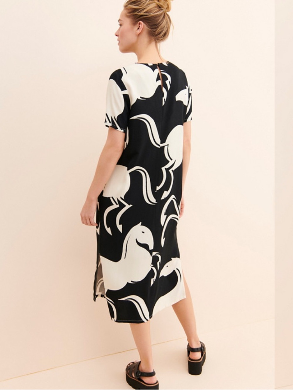 Corey Lynn Calter, Caballos Midi Dress. Graphic Horse Print. Black/White. Size M - Picture 3 of 12